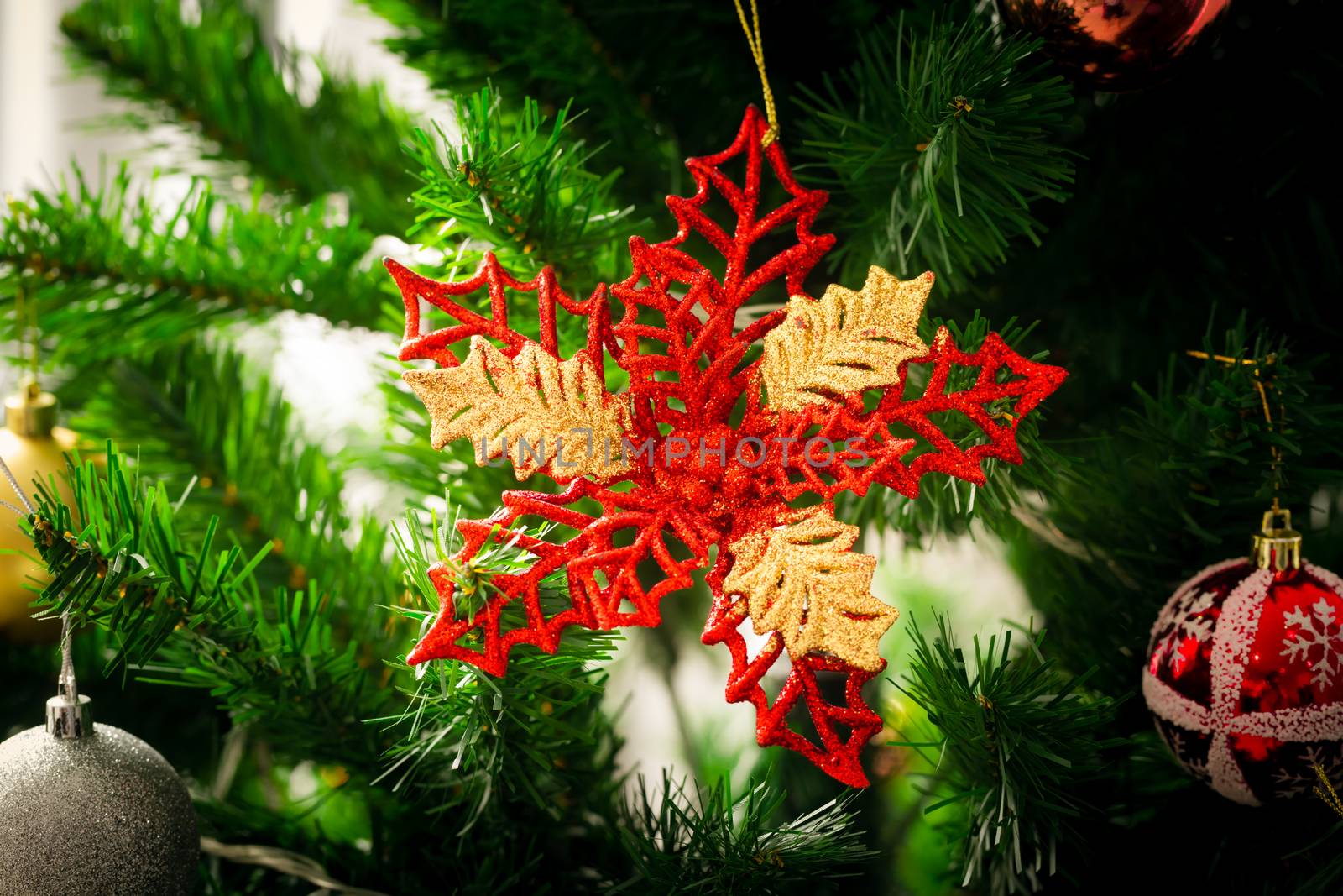 an accessory for decoration on  christmas tree by darkkong