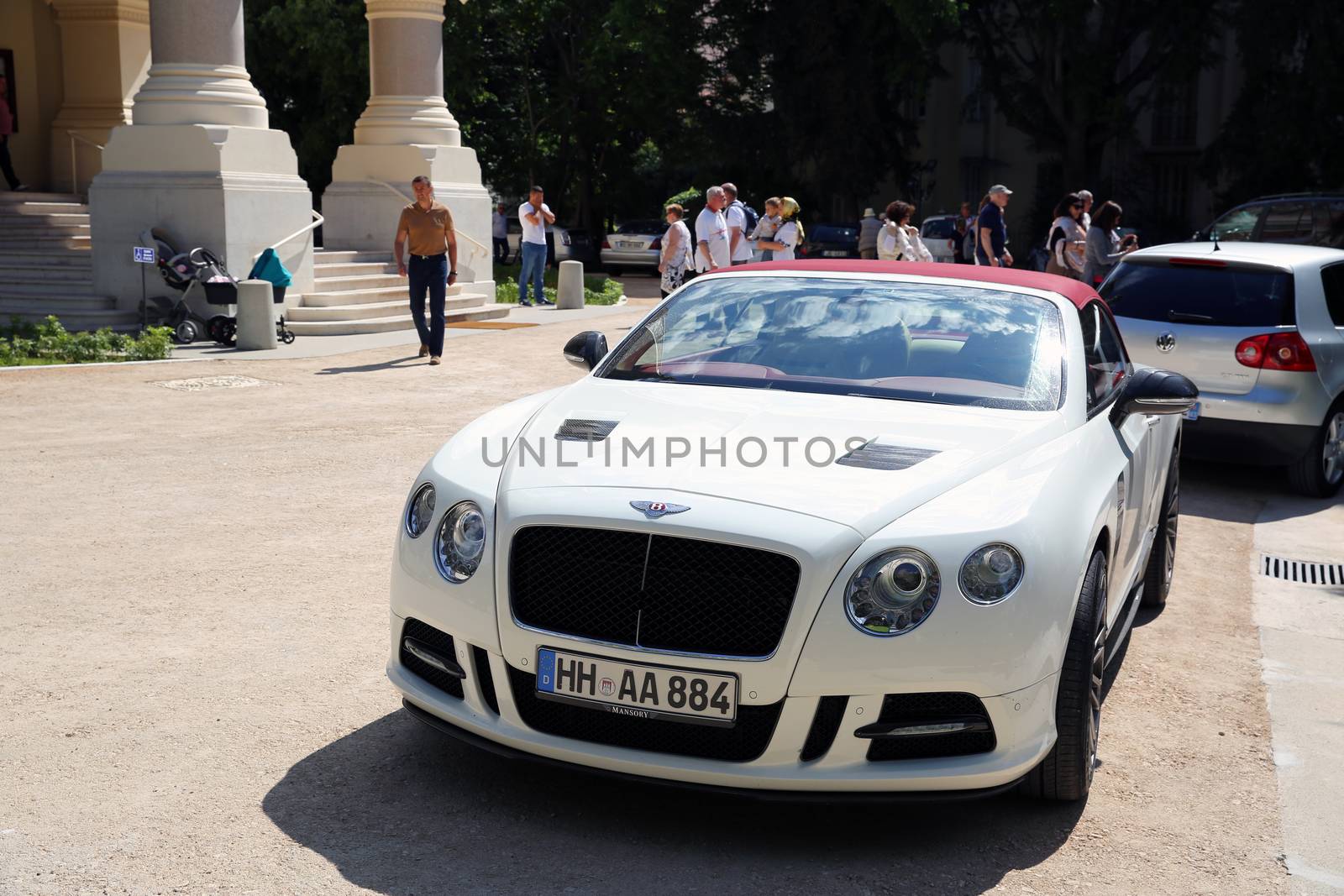 White Continental GT in Nice, France by bensib