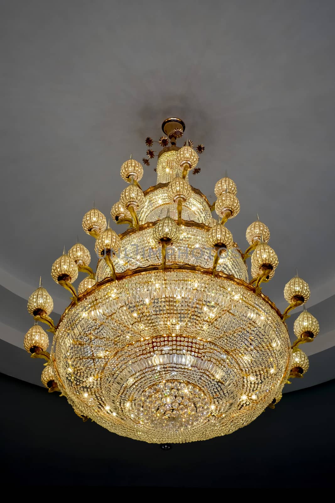Chrystal chandelier by art9858