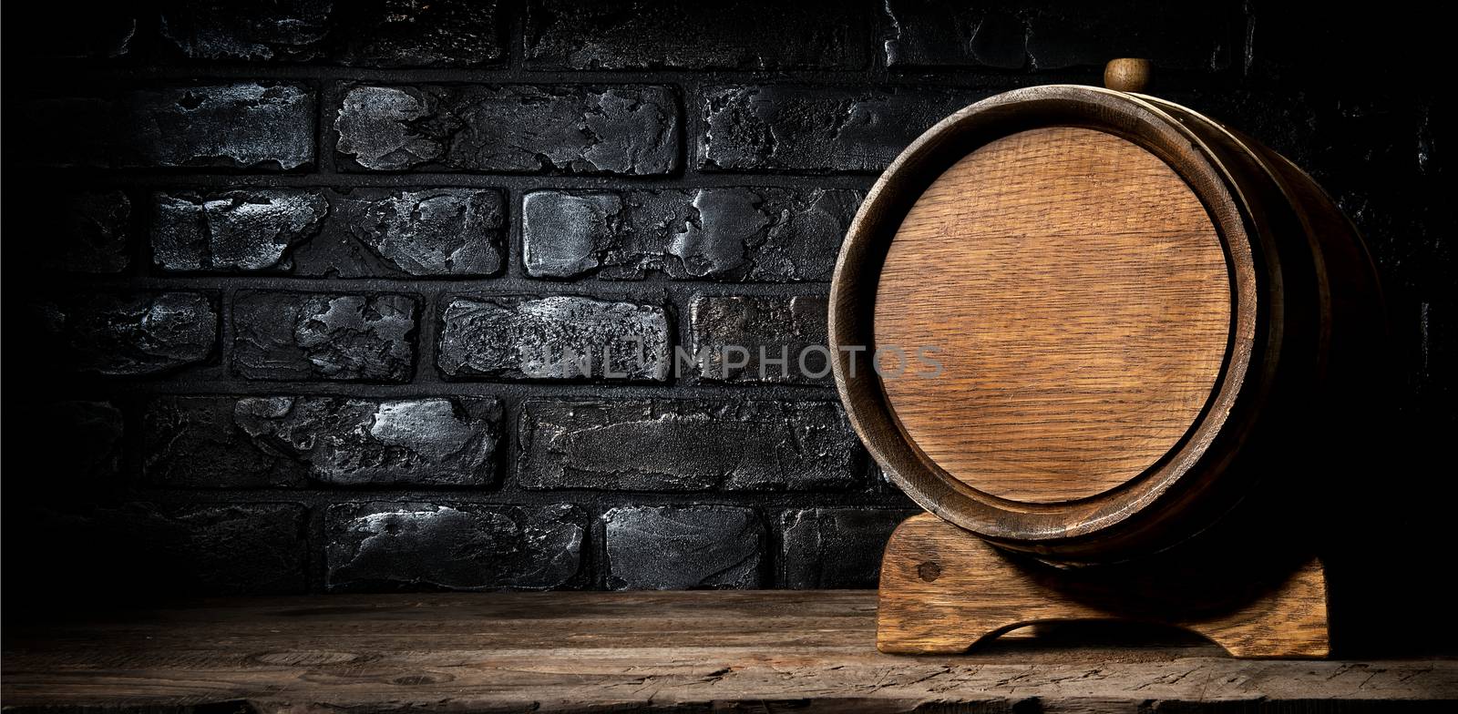 Wooden cask and bricks by Givaga