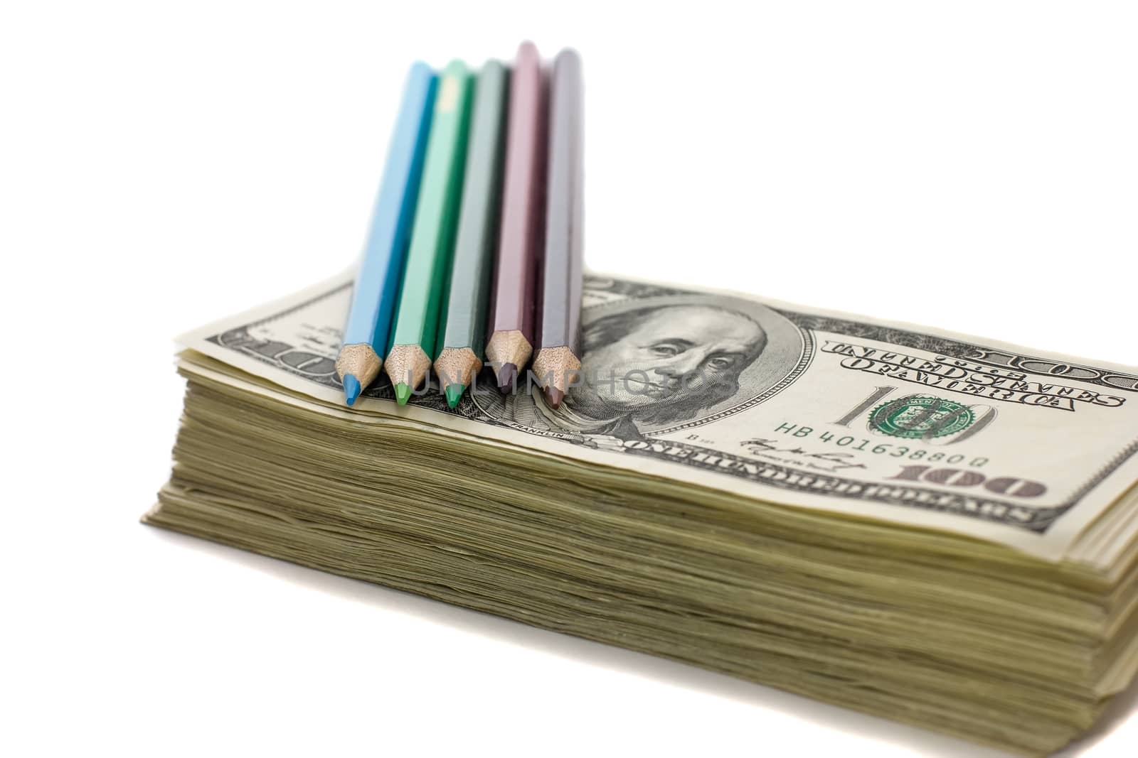 Production of counterfeit dollars, one hundred American dollar to make counterfeit money is forbidden! Punishment - prison Creating fake dollar pencils
