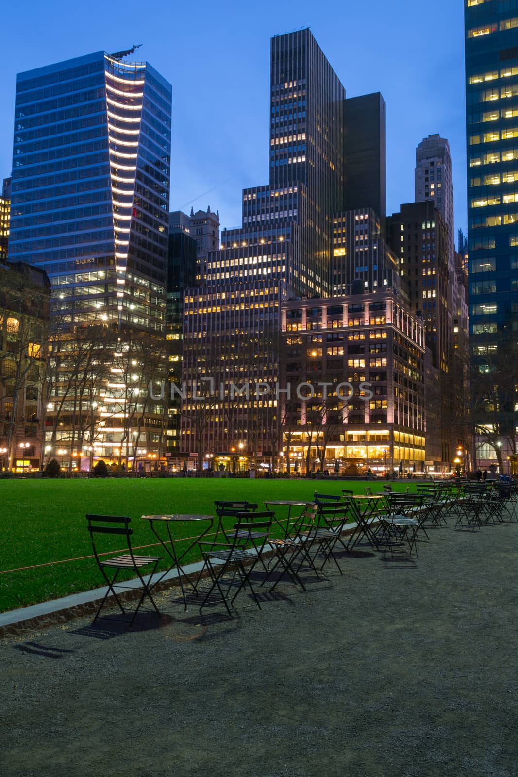 Lights by Bryant park by rmbarricarte