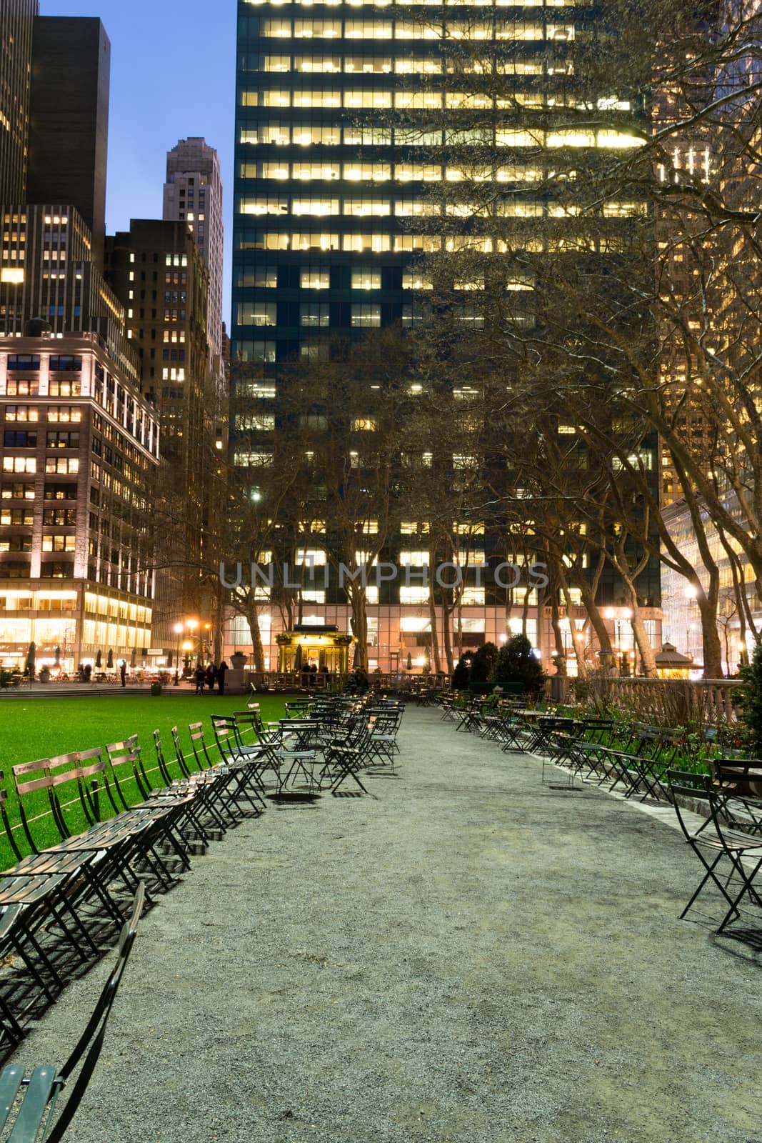 Path by the lwan in Bryant Park by rmbarricarte