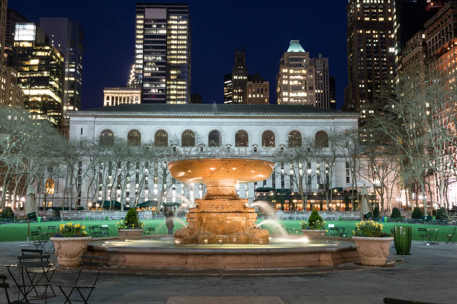 Bryant Park is located in Manhattan (NYC) between 5th and 6th avenue and 42nd street