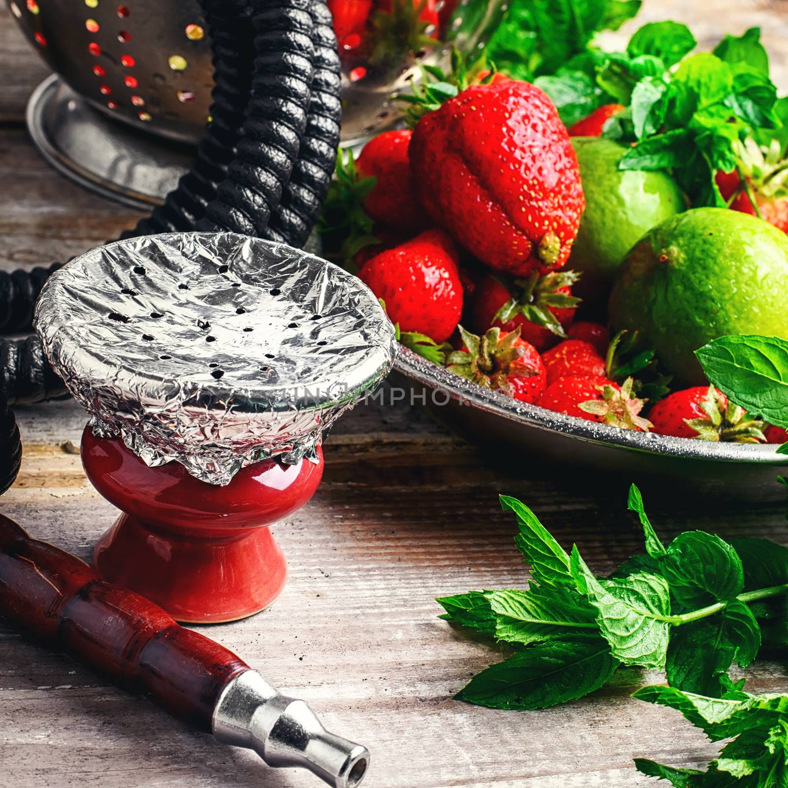 Eastern hookah with the aroma of lime,strawberry and mint