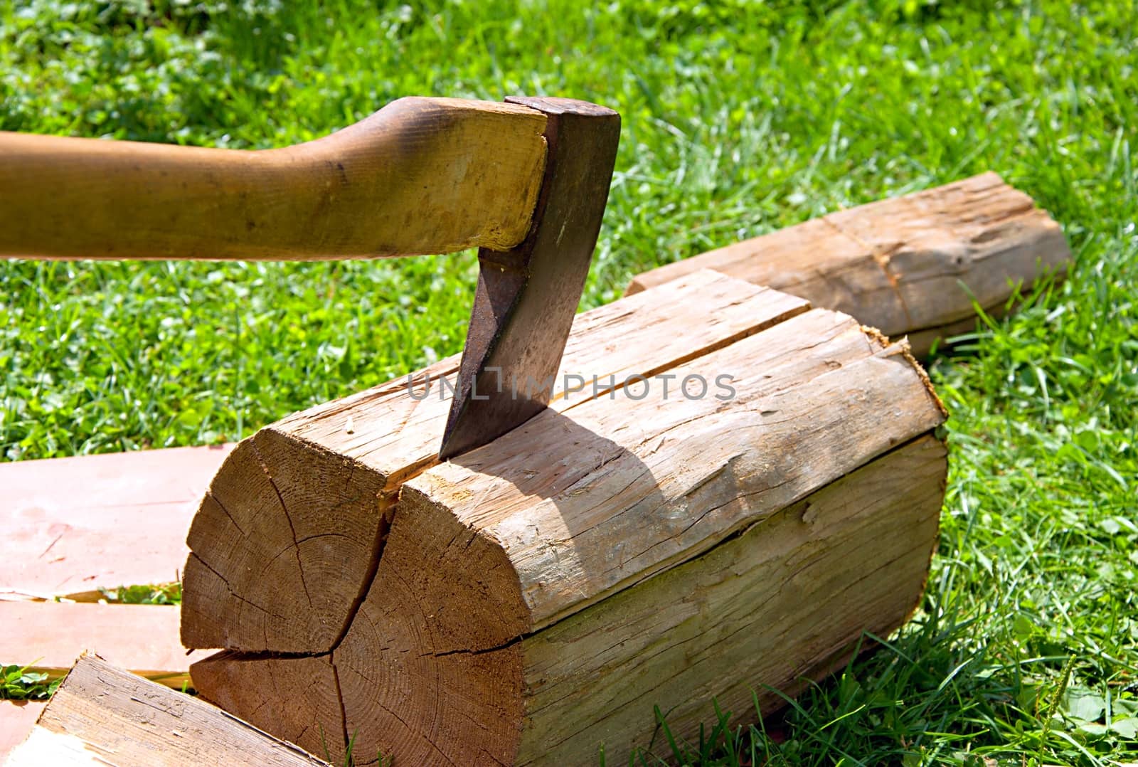 Cutting the log by hamik