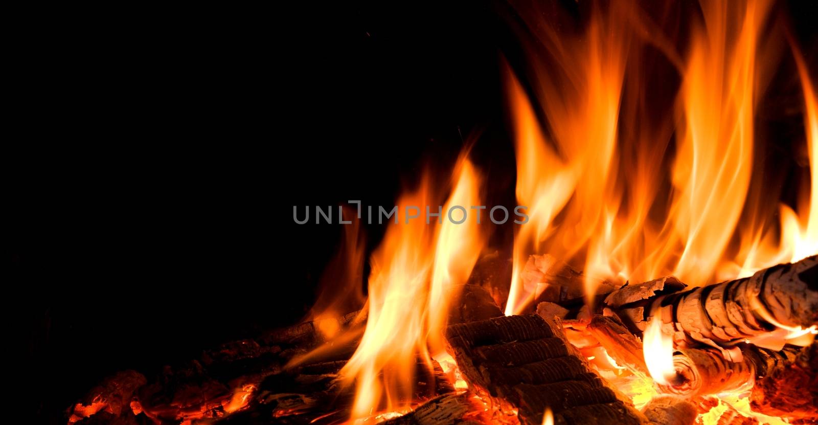 Detail of fire. by hamik