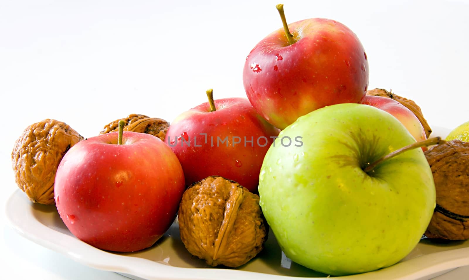 Autumn fruits in the dish