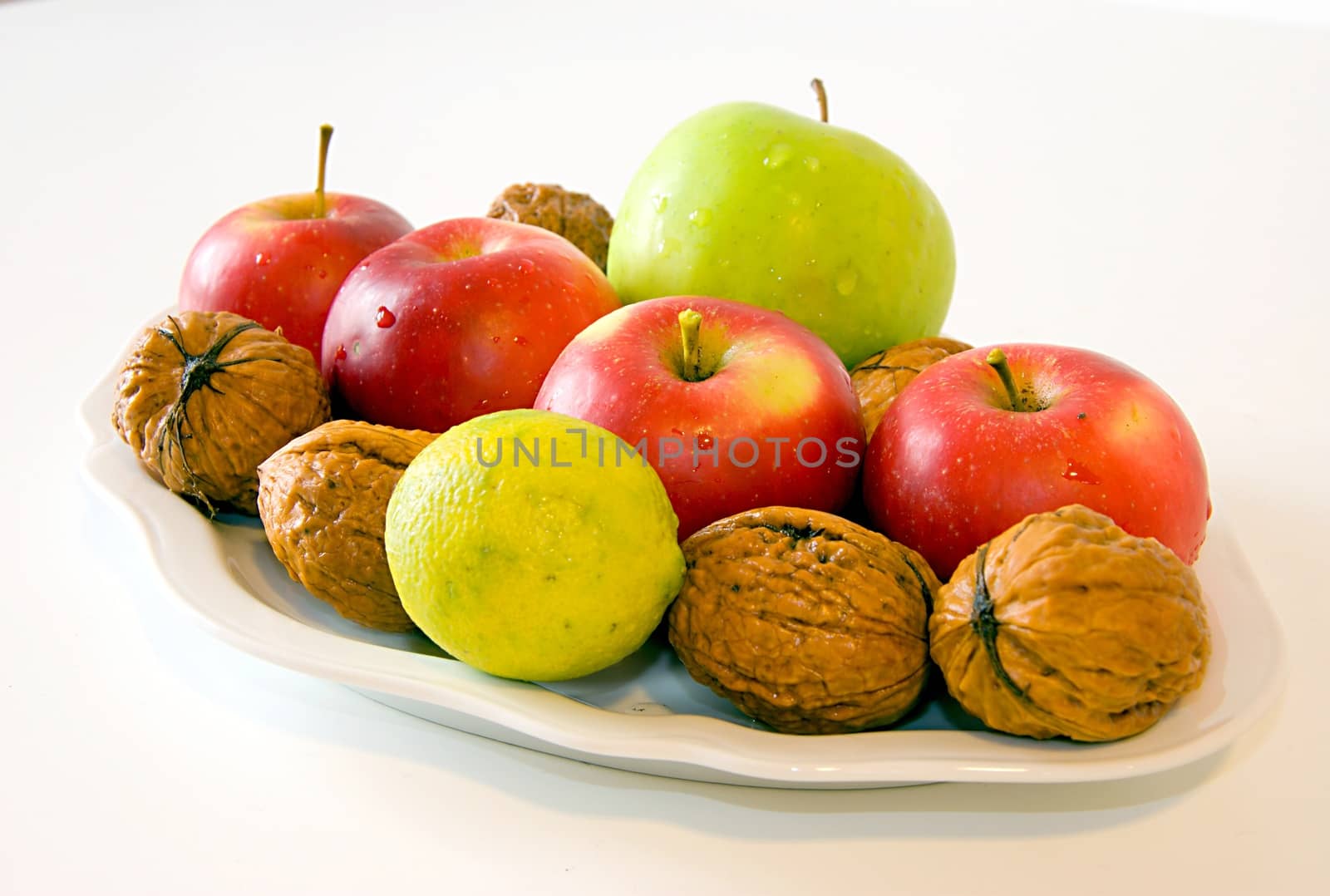 Autumn fruits in the dish