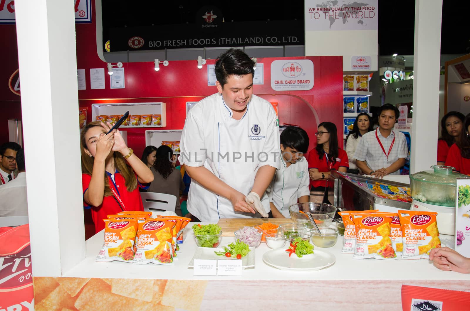 NONTHABURI - MAY 25 : Chefs are cooking demonstrations to visitors in during exhibition of THAIFEX - World of food ASIA 2016 on May 25, 2016 in Nonthaburi, Thailand.