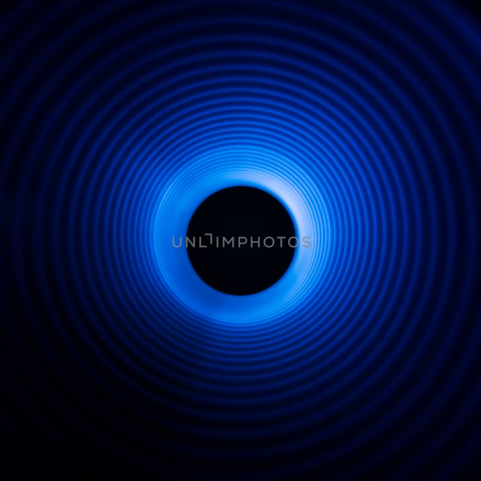 Sound waves in the visible blue color in the dark