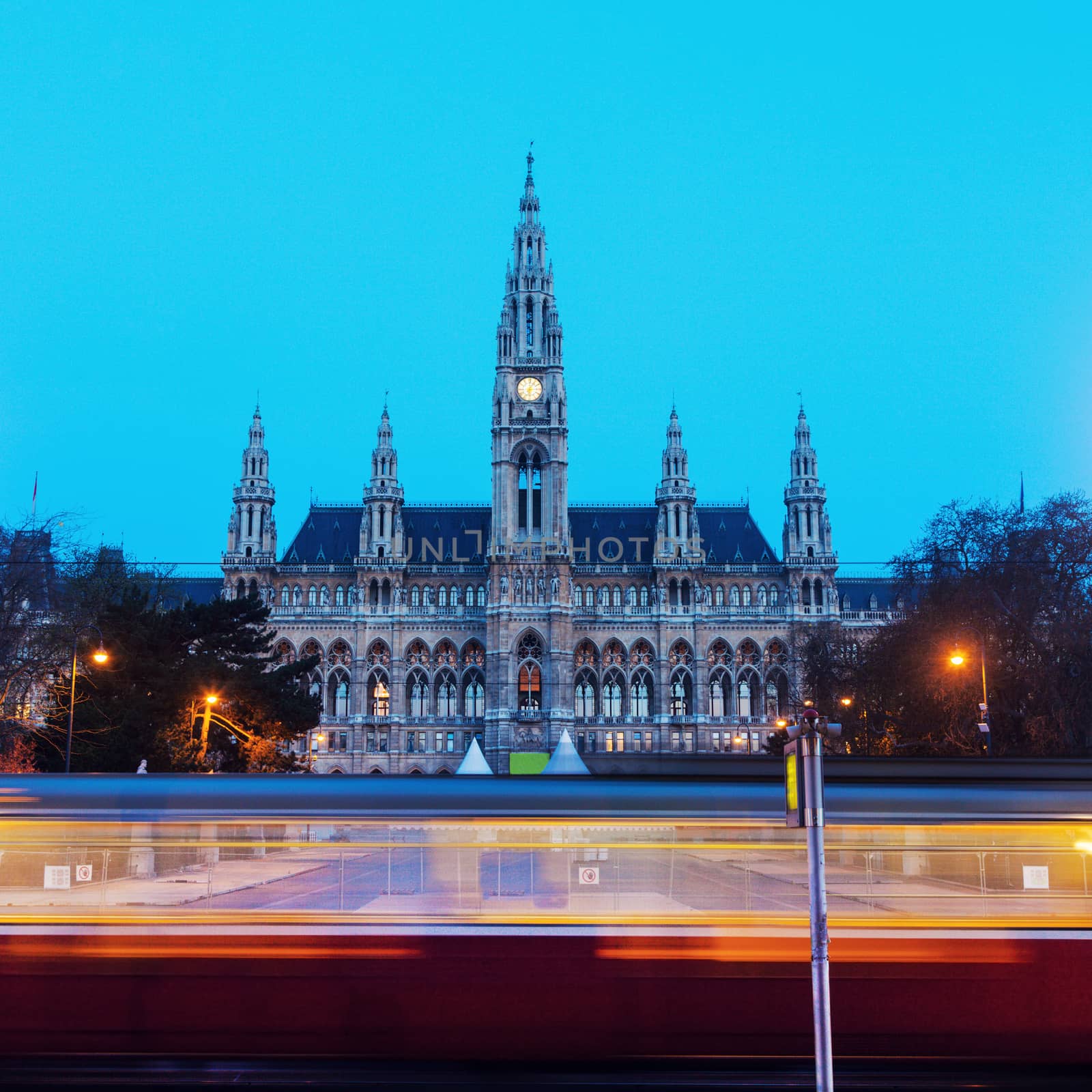 Vienna City Hall by benkrut