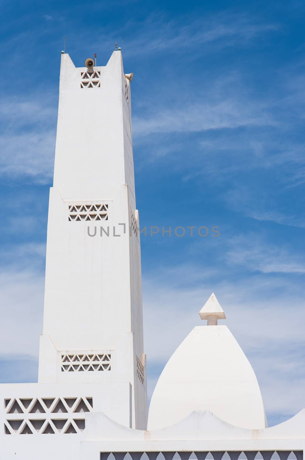 The minaret of Masjid Aqeel Mosque in Salalah, Oman. The mosque was originally built in 1779, making it one of the oldest mosques in Salalah.