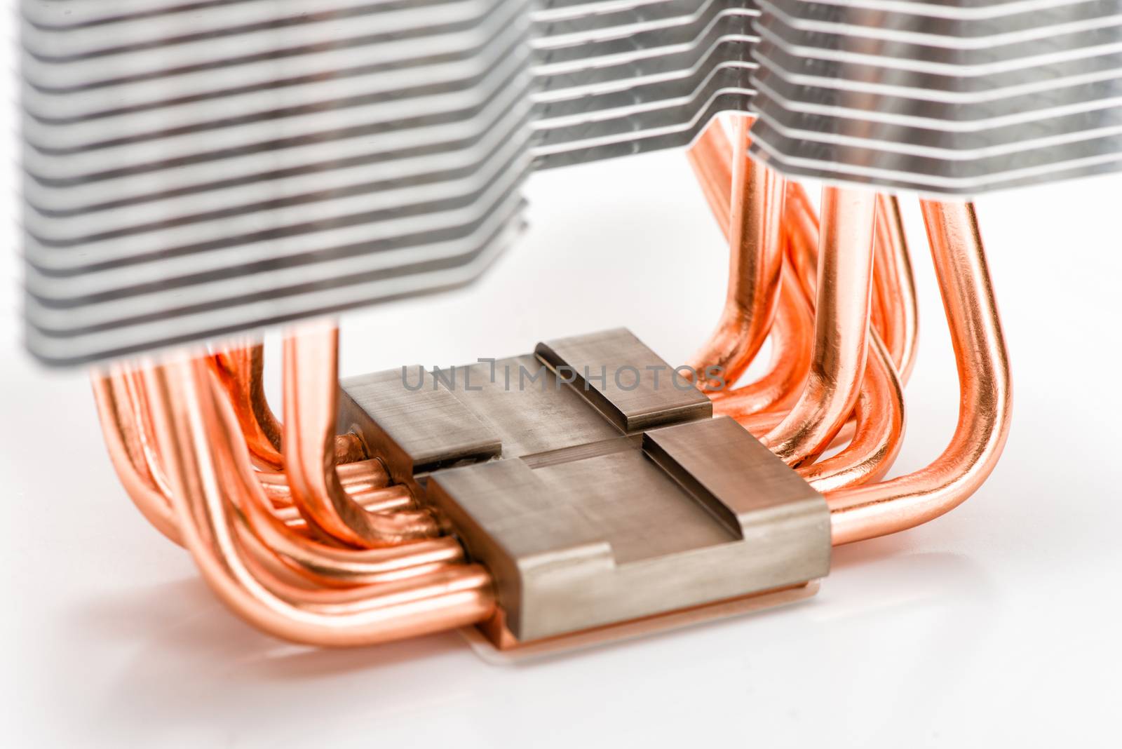 The base of the CPU cooler and the heat pipes