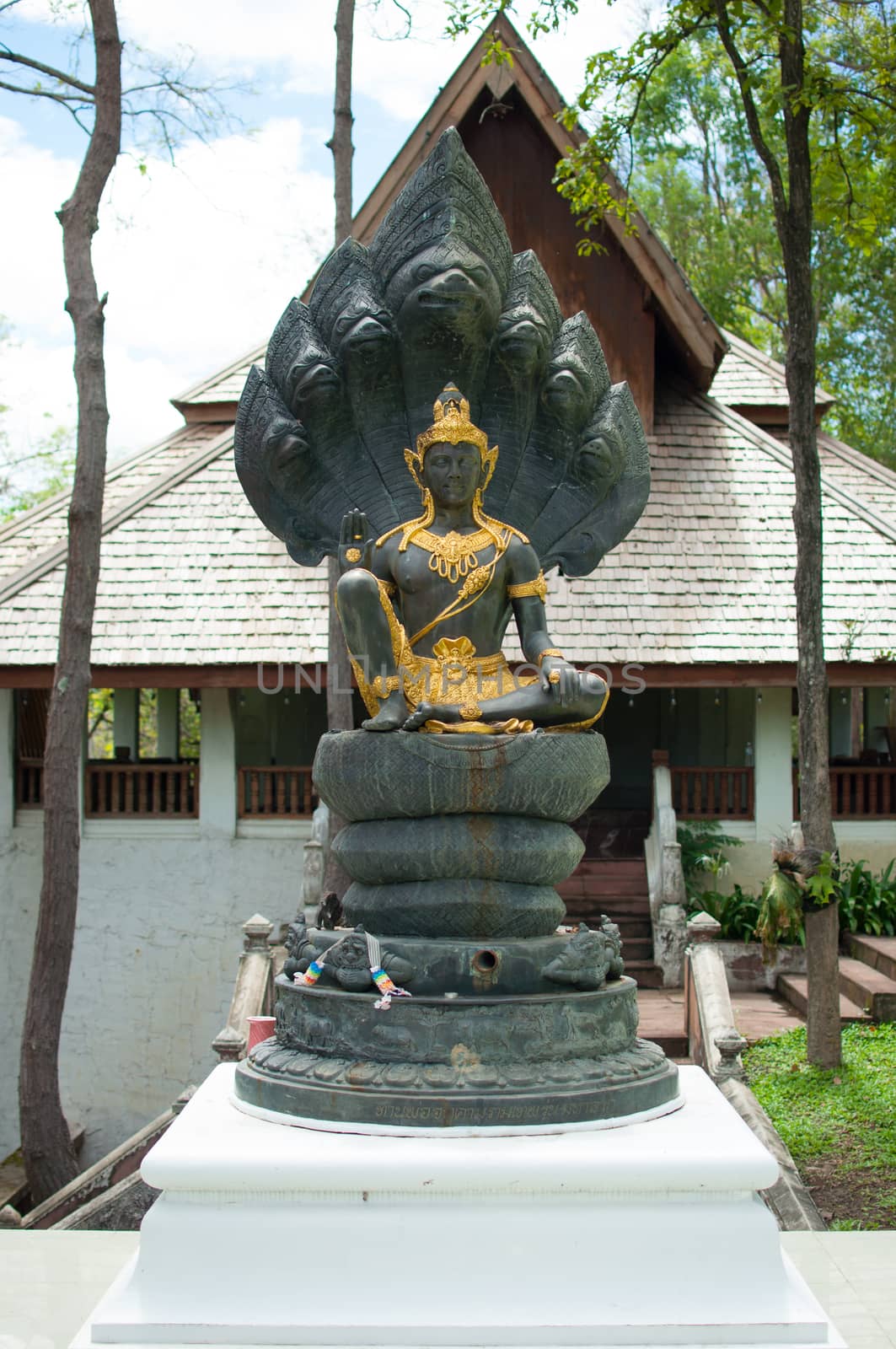Jatuakarmramathep means preserving relics of the province's second episode is contrary to Turkish threats and Thao Thao Thep Ram, originally belief in the divinity of the Brahmin class. And are available in all regions of the country. But when the region of Southeast Asia is predominantly Buddhist, contrary to Turkish threats and Thao Thao Thep Ram was 
becoming a supernatural healing relics. And change the name to a propitious Dame Jatukarm and dwell on the door of the relics in 2530 when it set up a new .com. It has brought Jatuakarmramathep to God at that moment.
