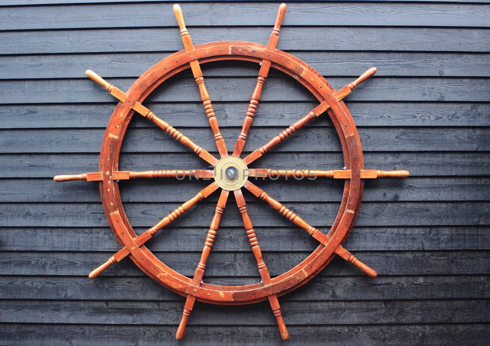 Old coaster steering wheel made of hardwood by HoleInTheBox