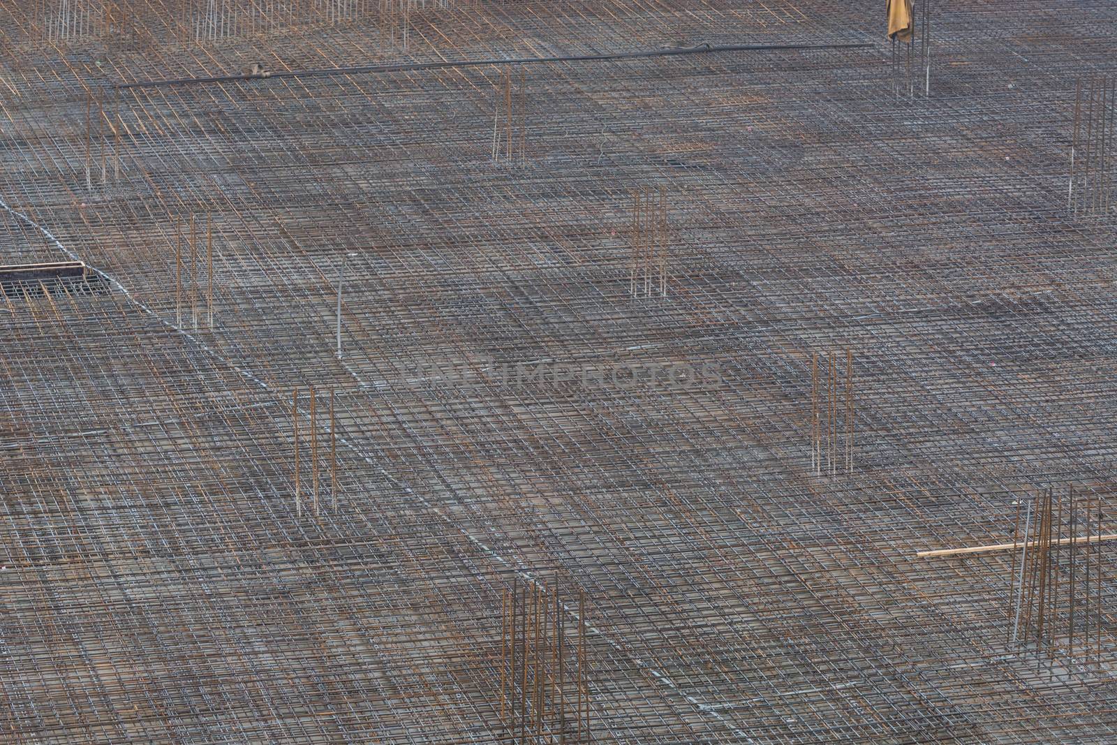 Foundation building of steel and concrete for the construction of an apartment building with underground parking.