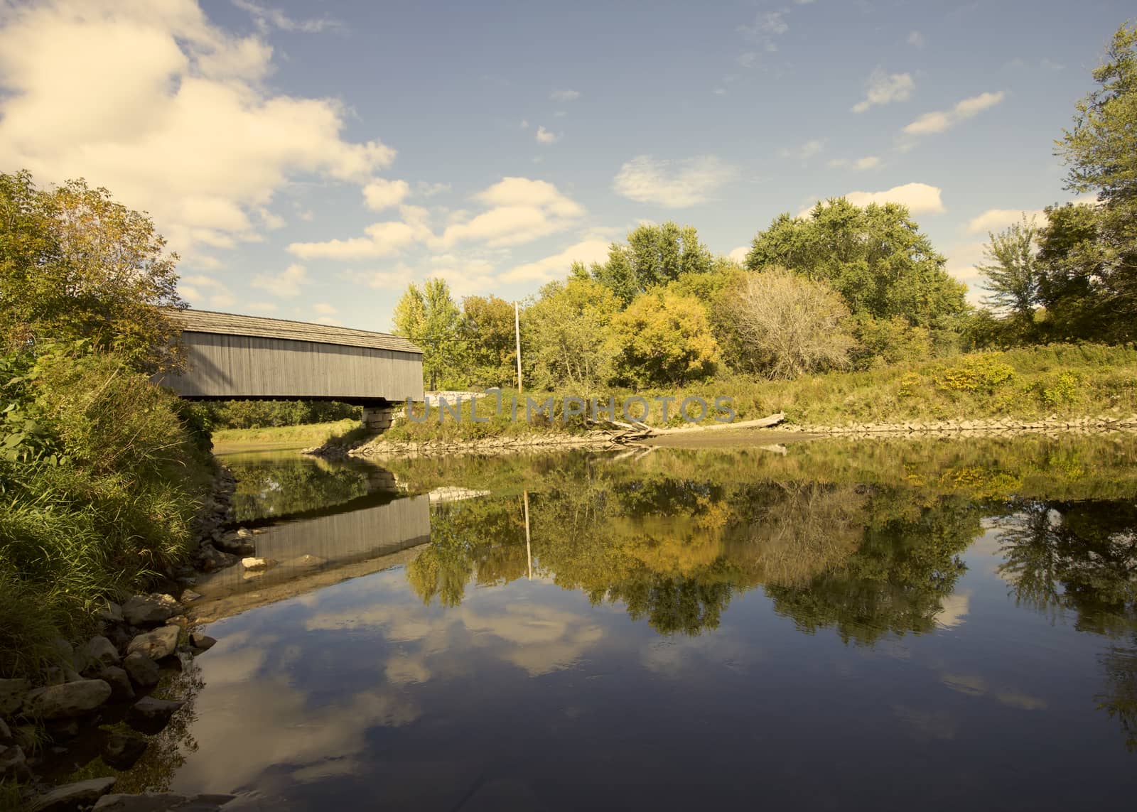 Covered Bridge by instinia