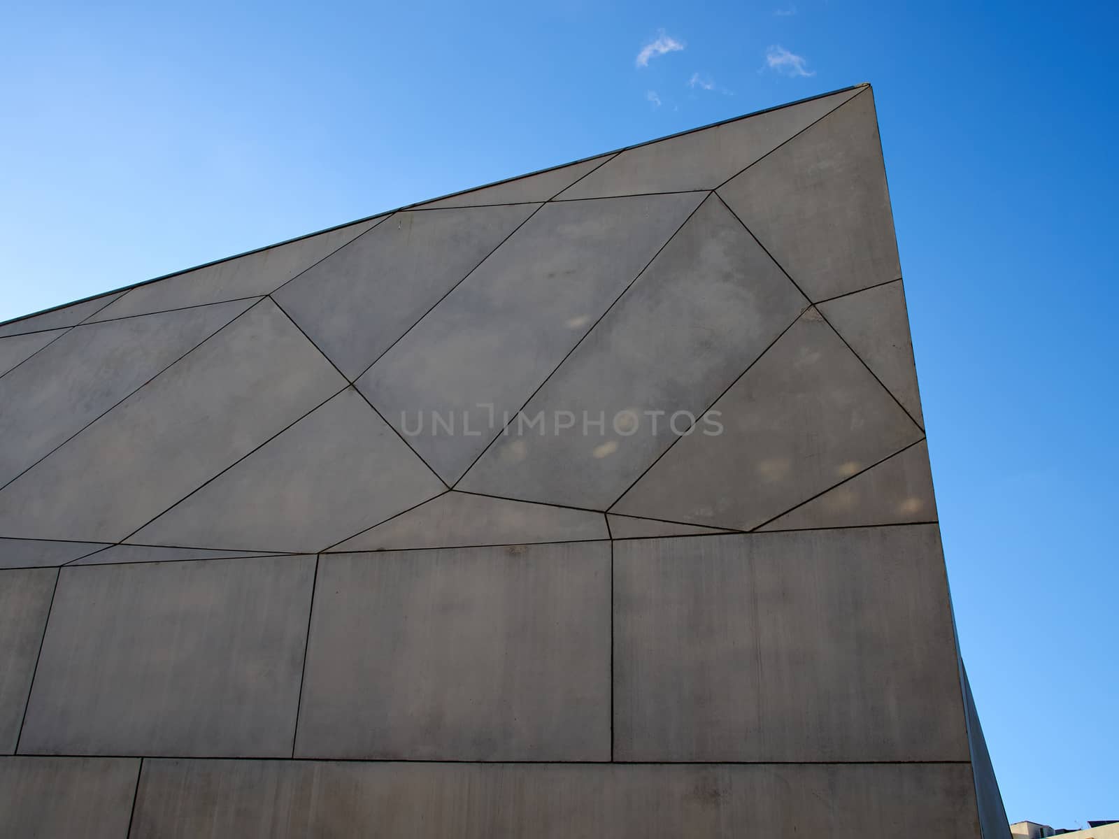 Modern abstract architecture by Ronyzmbow