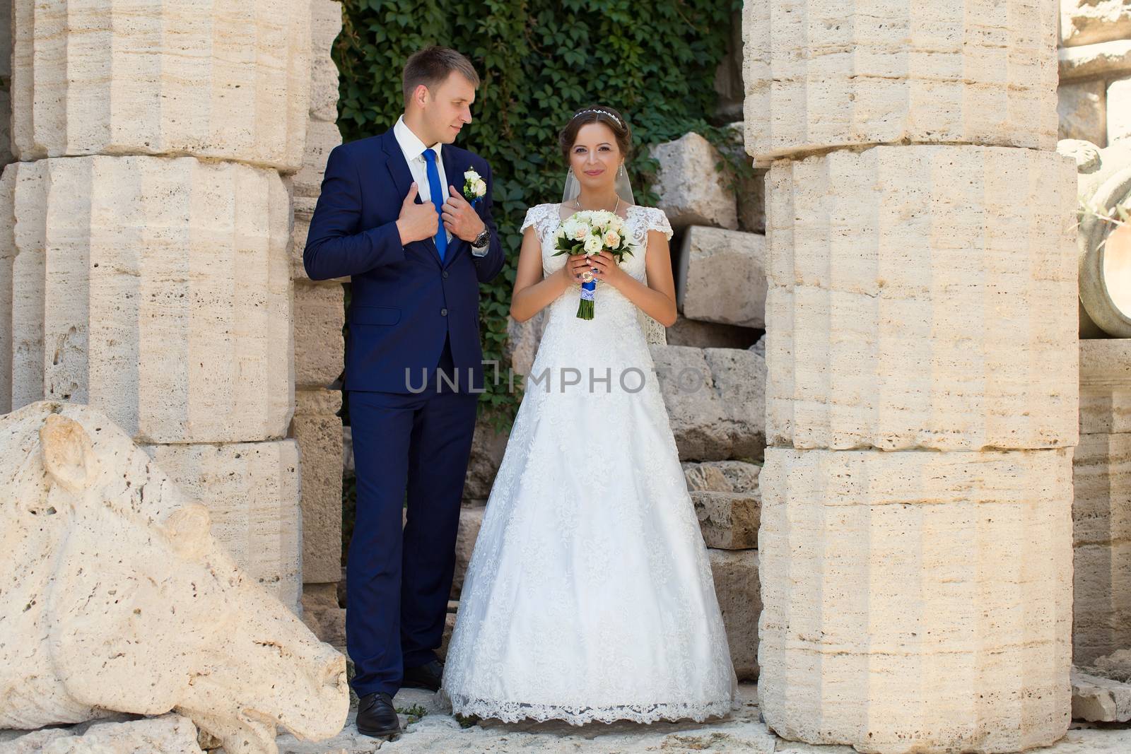 groom gently touched to the bride