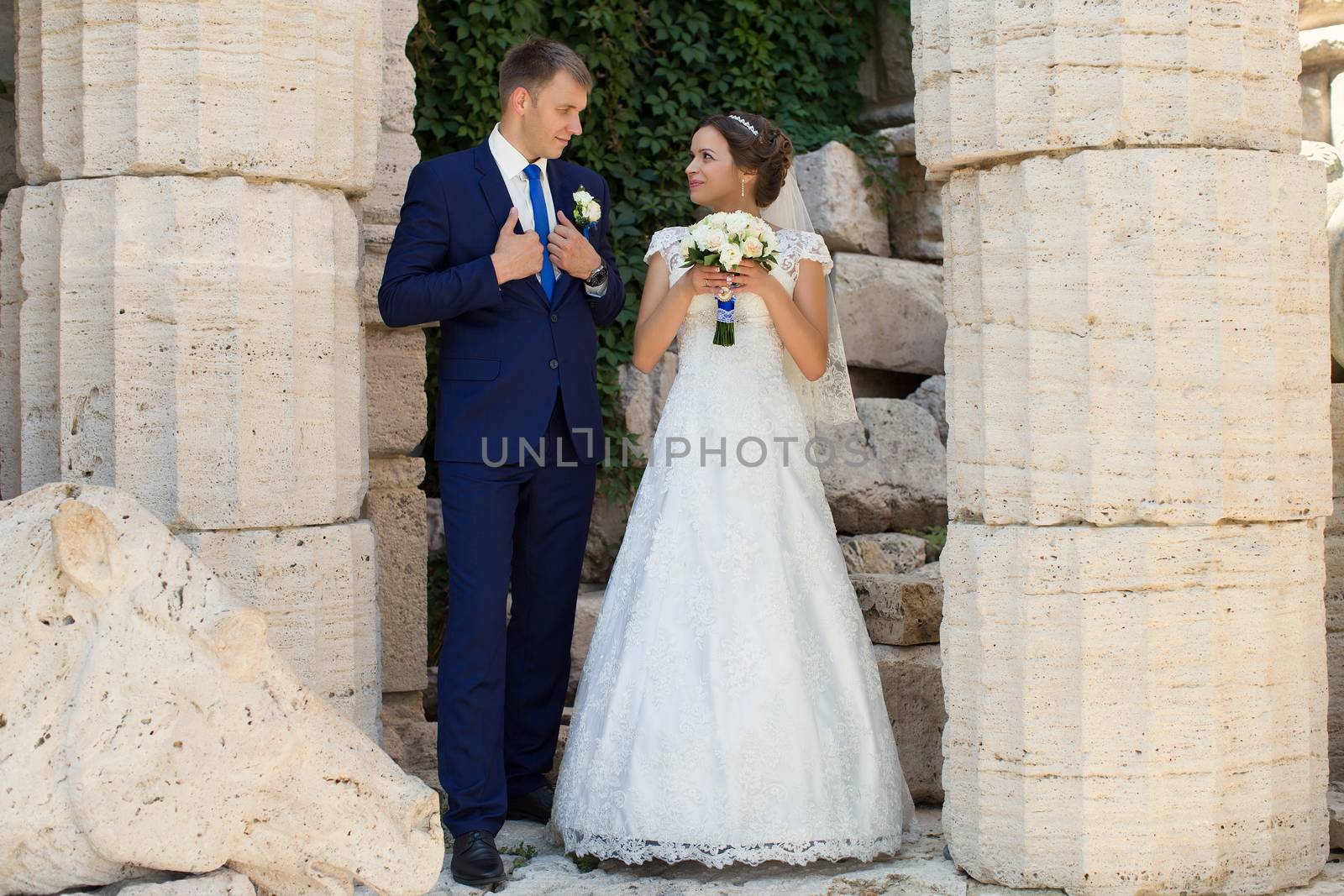 groom gently touched to the bride