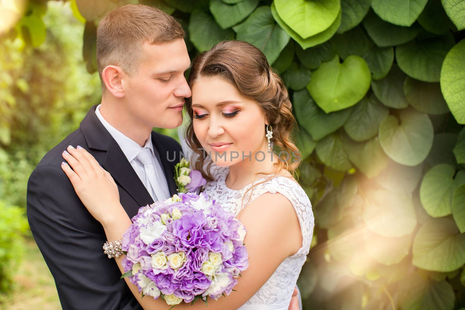  the groom lifted the bride, the newlyweds outside the city