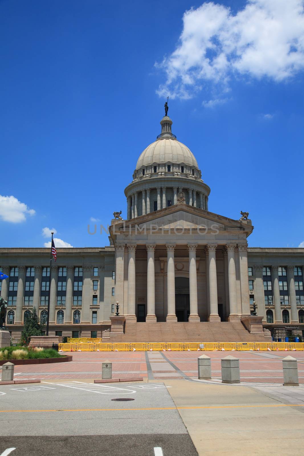 Oklahoma State Capitol Building by Ffooter