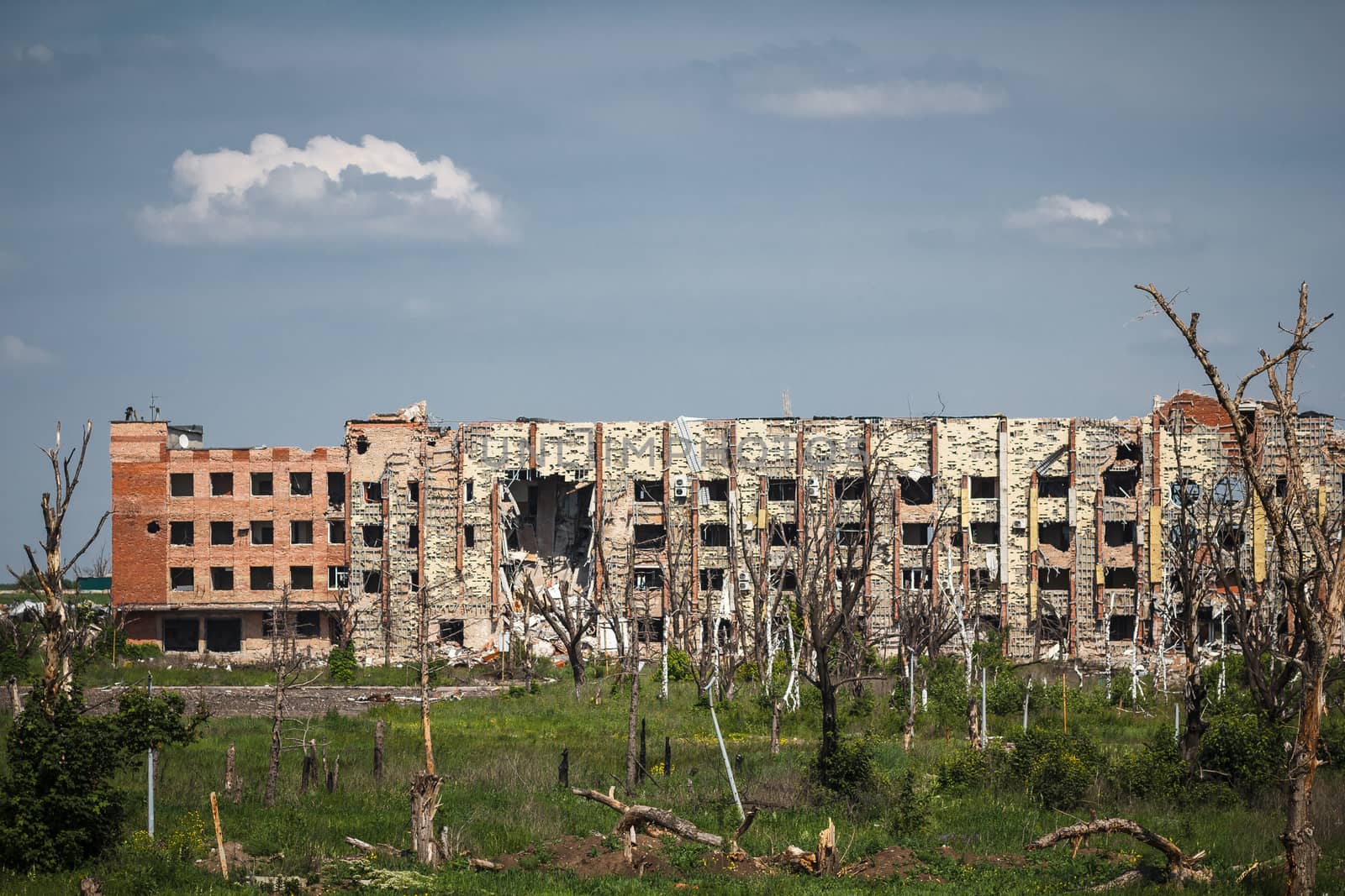 View of donetsk airport ruins by mrakor