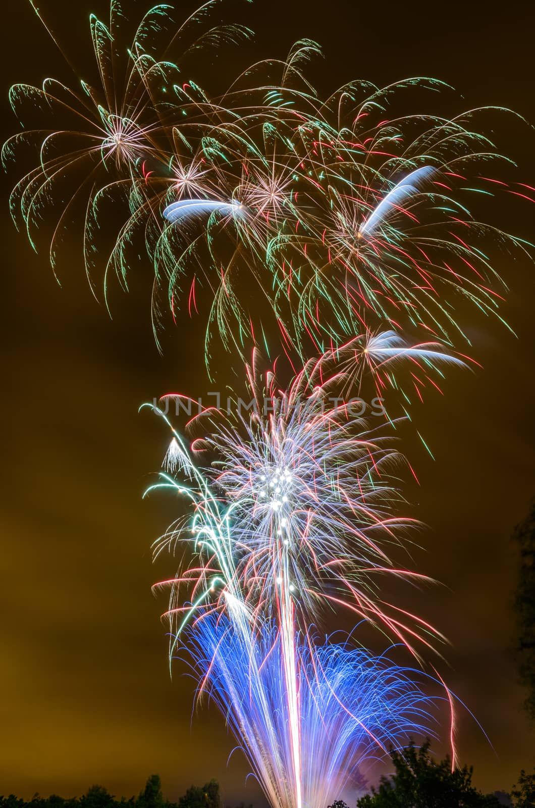 Fireworks by TilyoRusev