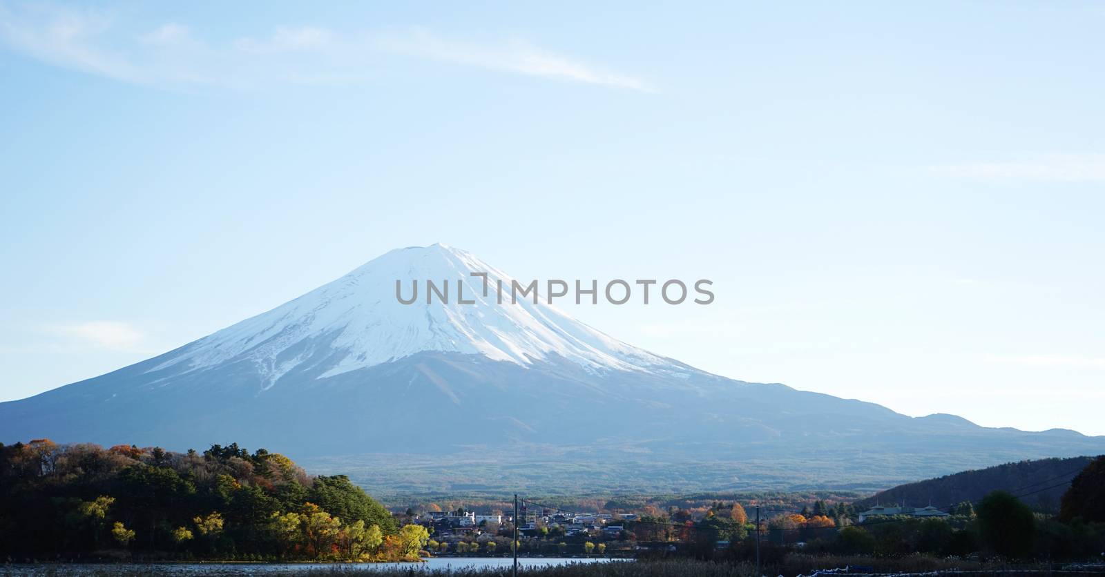 Fuji Mount and Asi lake, the famous place to visit in Japan.