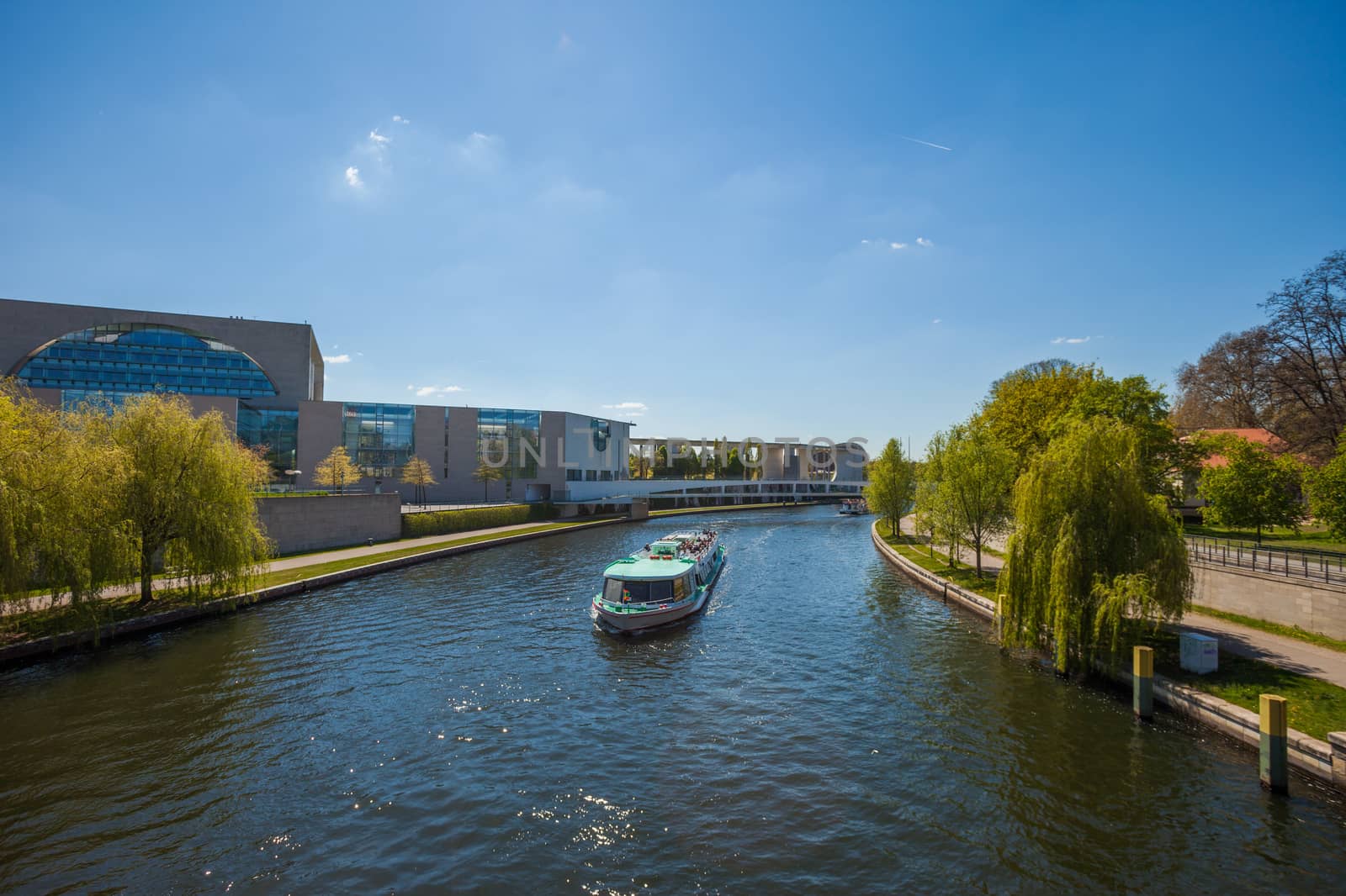 Berlin's River Spree near the Bundeskanzleramt (Chancellery)