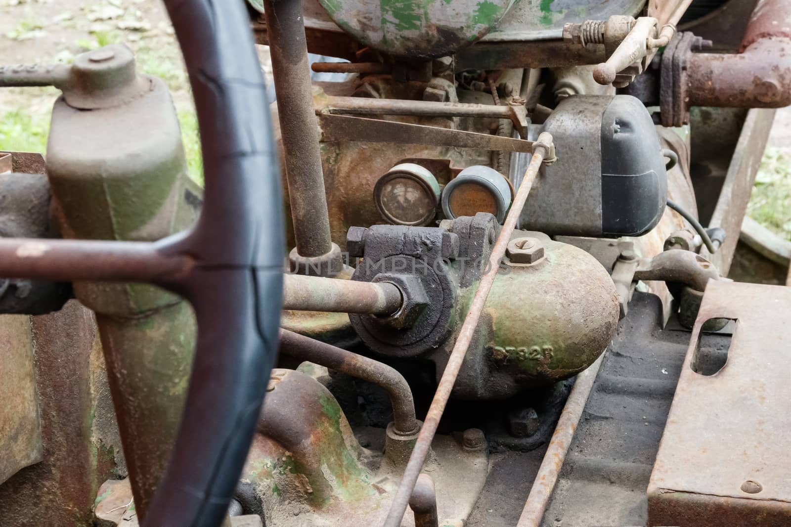 Details of the steering mechanism of an old tractor