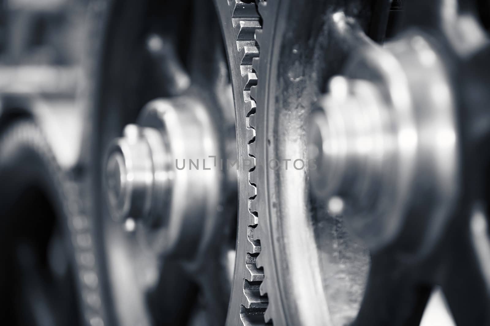 Large cog wheels in the motor - selective focus