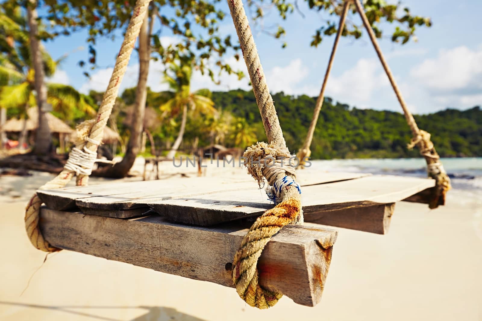 Swing on the idyllic beach - Vietnam