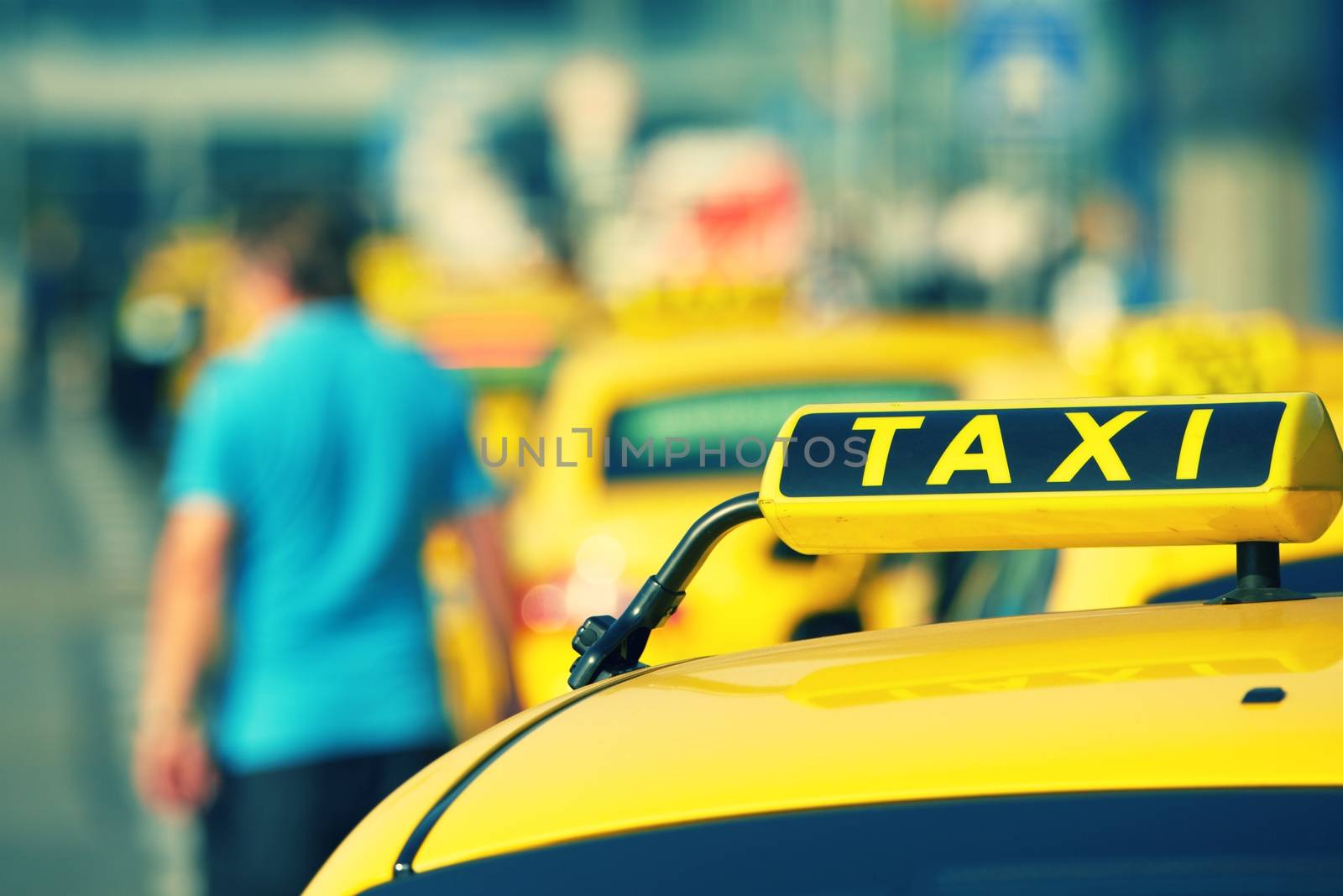 Taxi by Chalabala