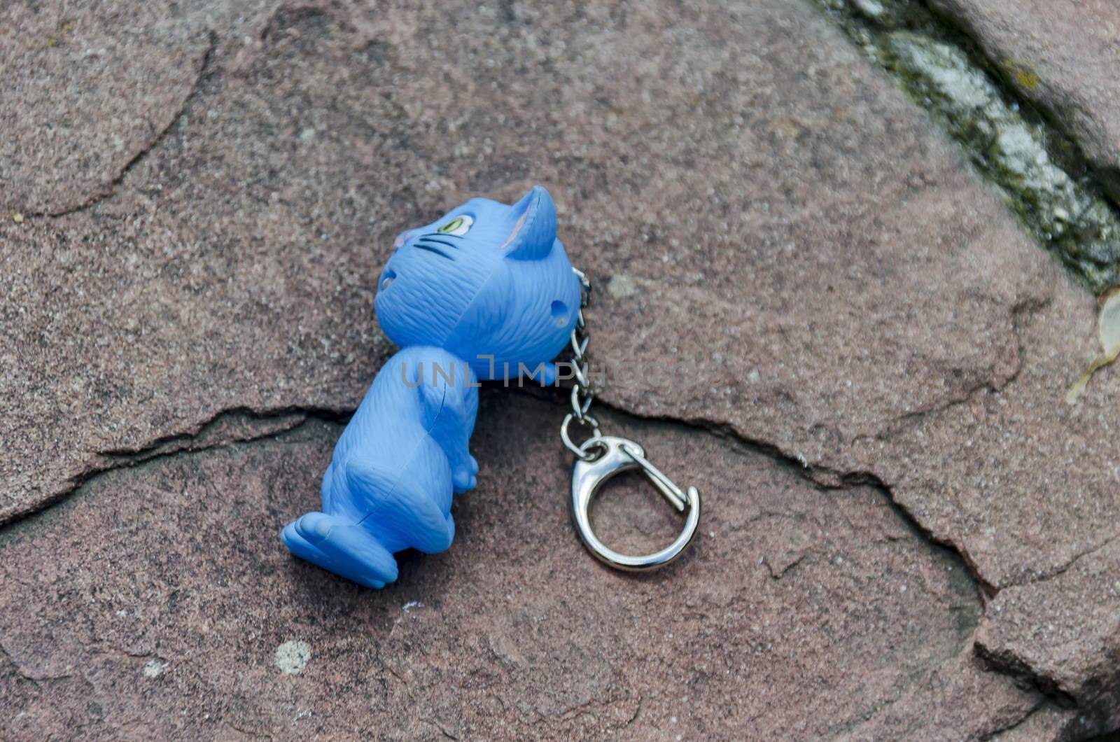 Blue bear with fasten ring  for key hold by vili45