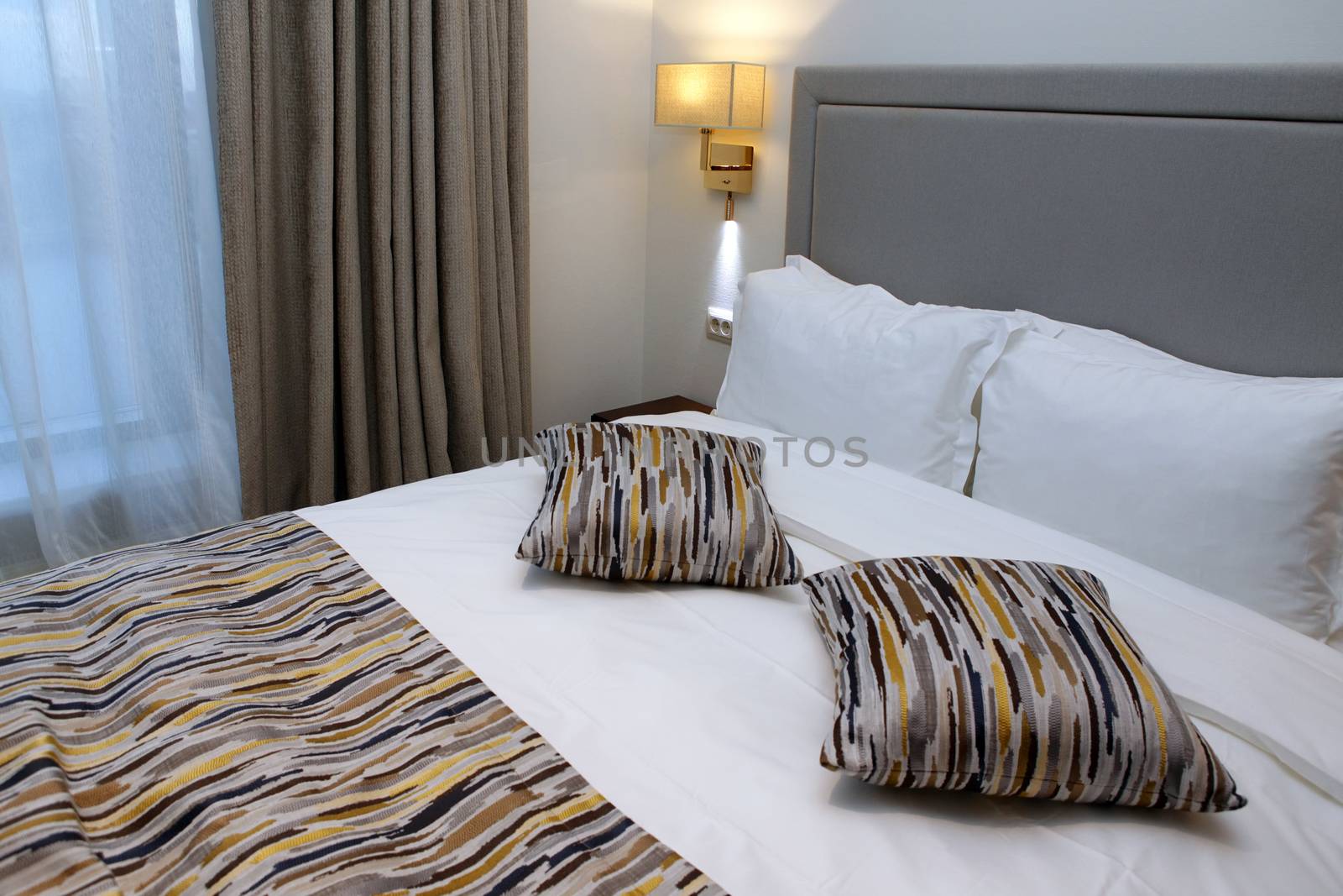 Nice bedroom with the big bed.