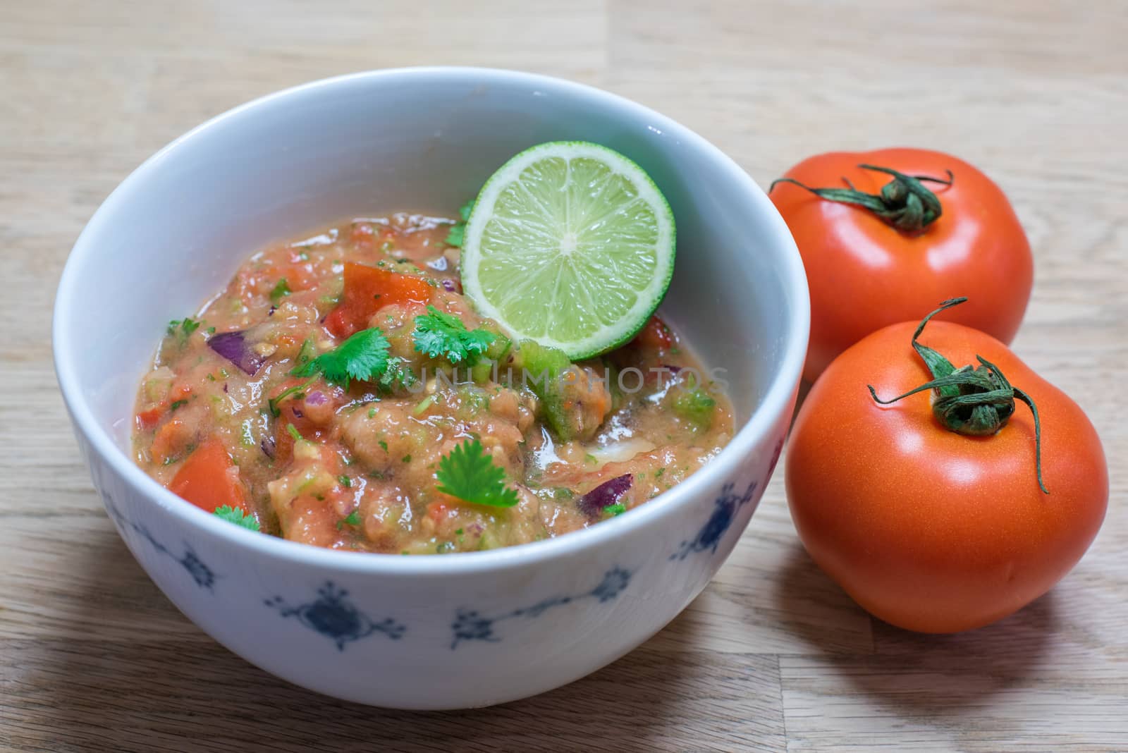 Bowl of fresh salsa after blending.