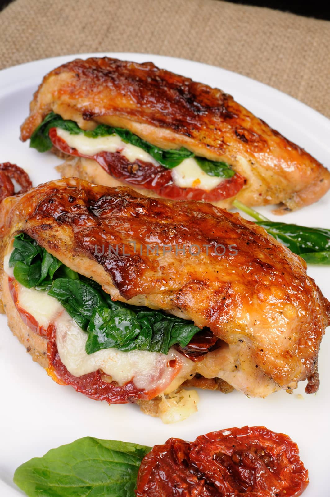 Stuffed breast baked with dried tomatoes, mozzarella, spinach
