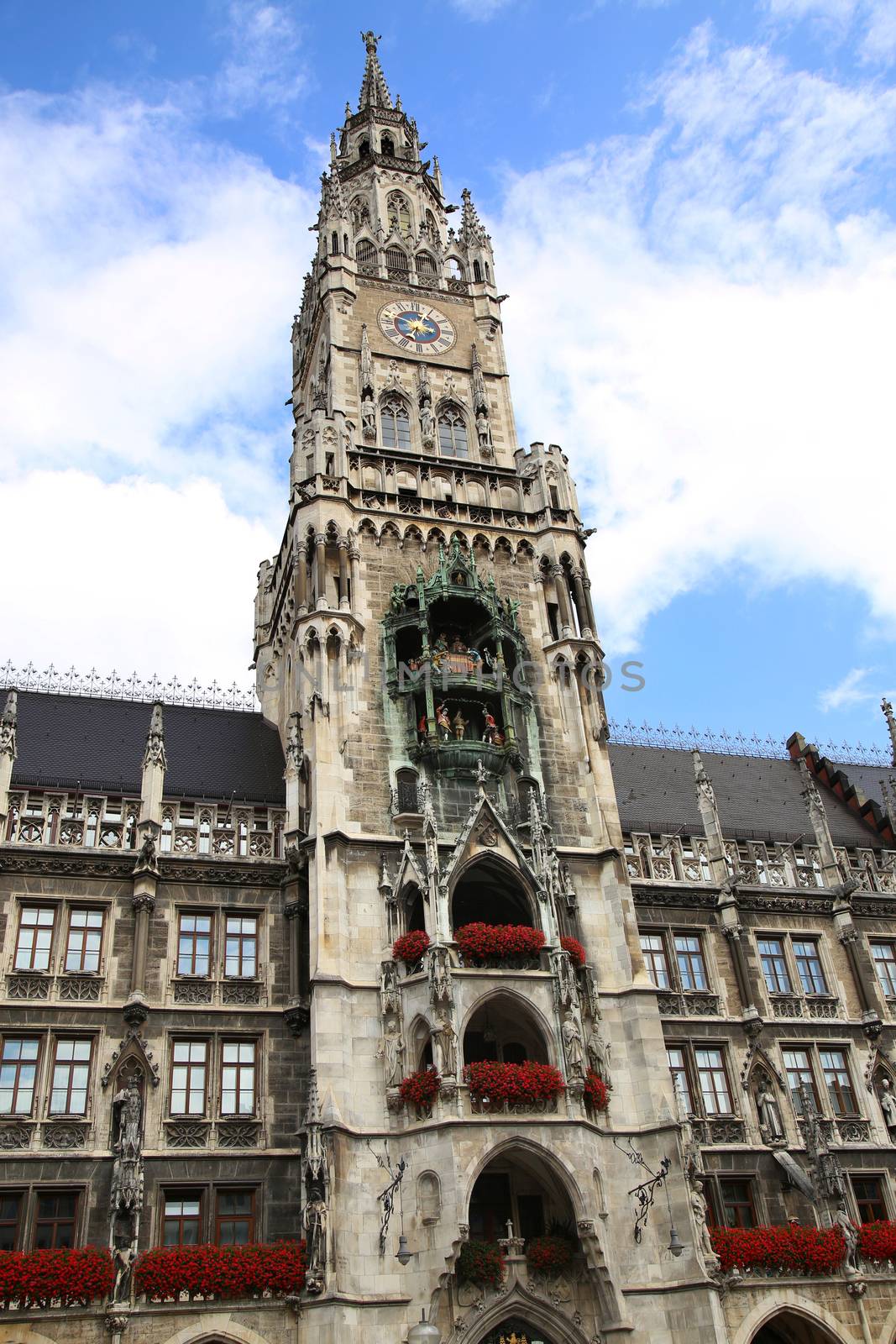 Town Hall (Rathaus) in Marienplatz, Munich, Germany 