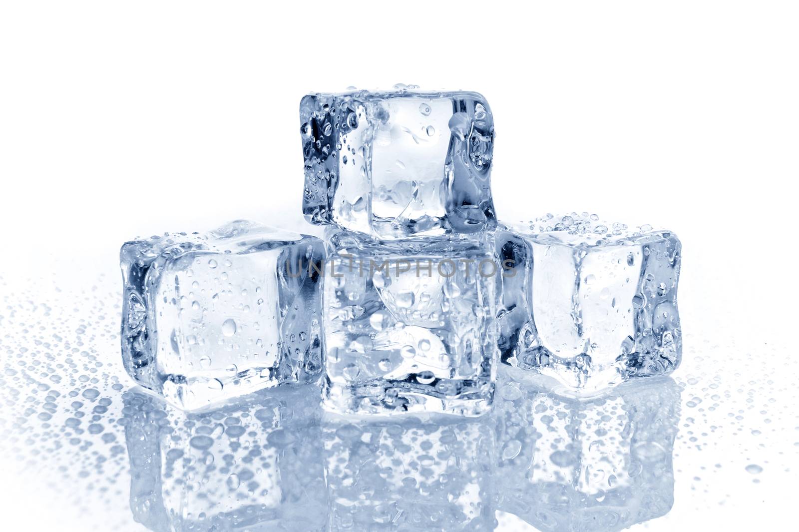 Ice cube by byrdyak