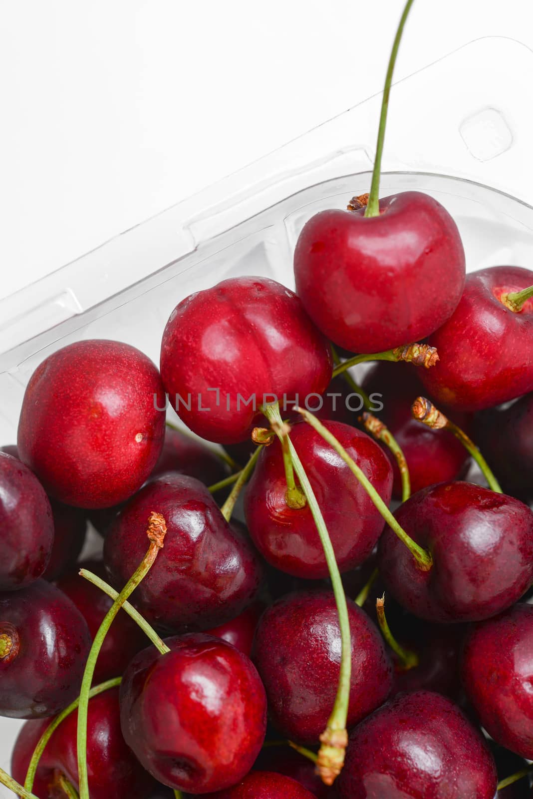 red cherry by antpkr
