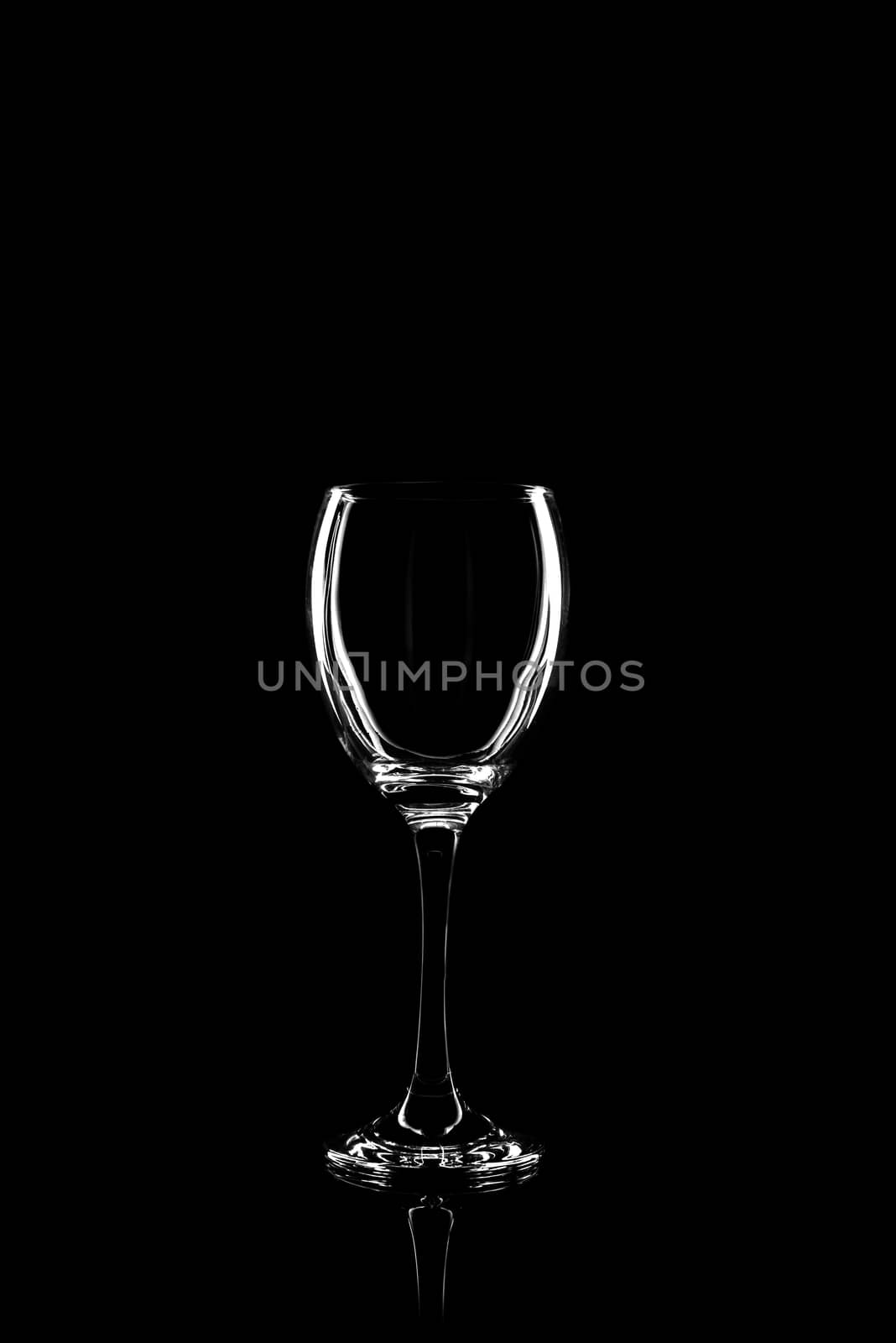 transparent glass for wine by Andreua