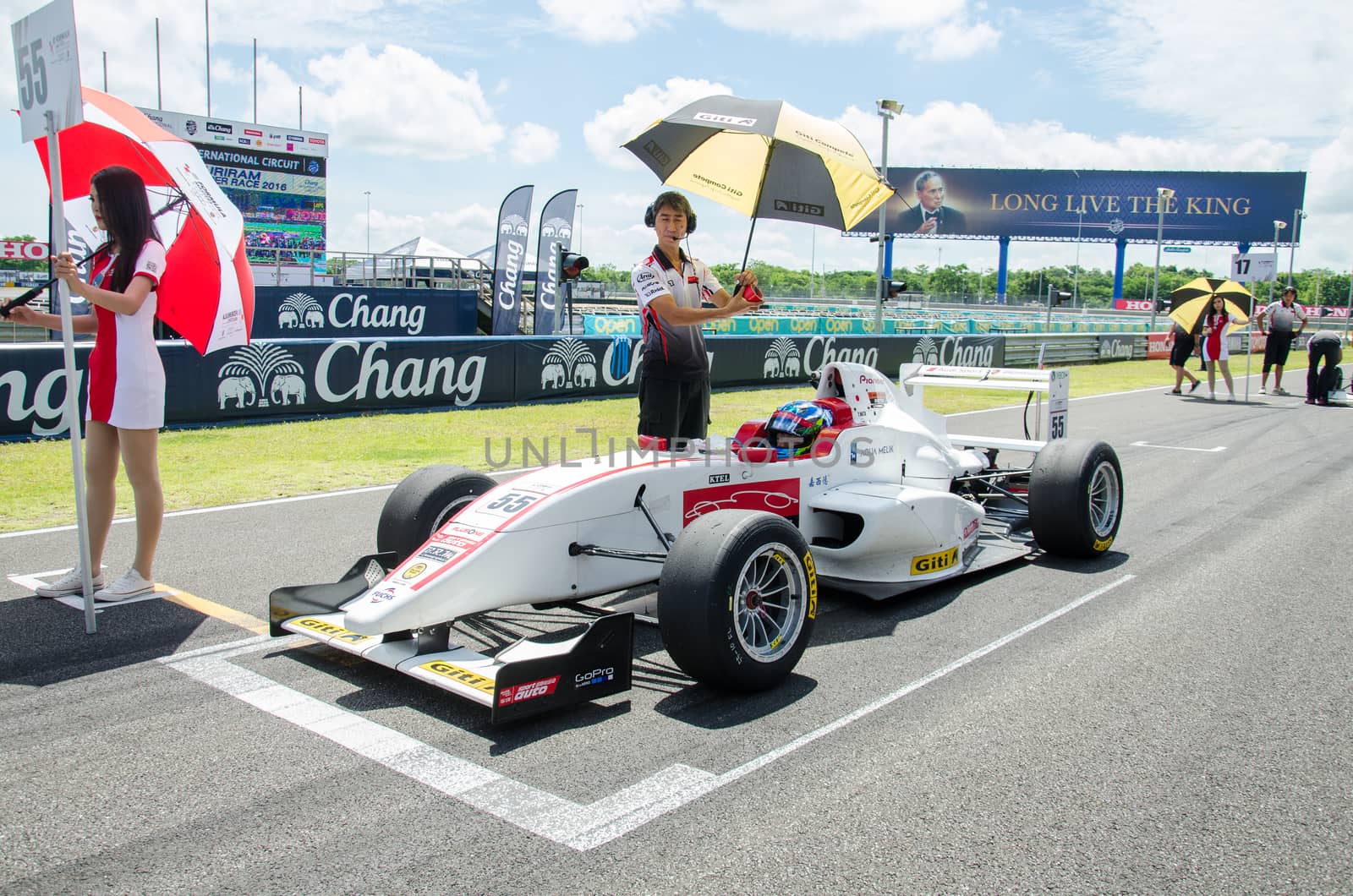 BURIRAM - THAILAND 24 : Formula Masters China Series on display Buriram Super Race 2016 at Chang International Racing Circuit on July 24, 2016, Buriram, Thailand.