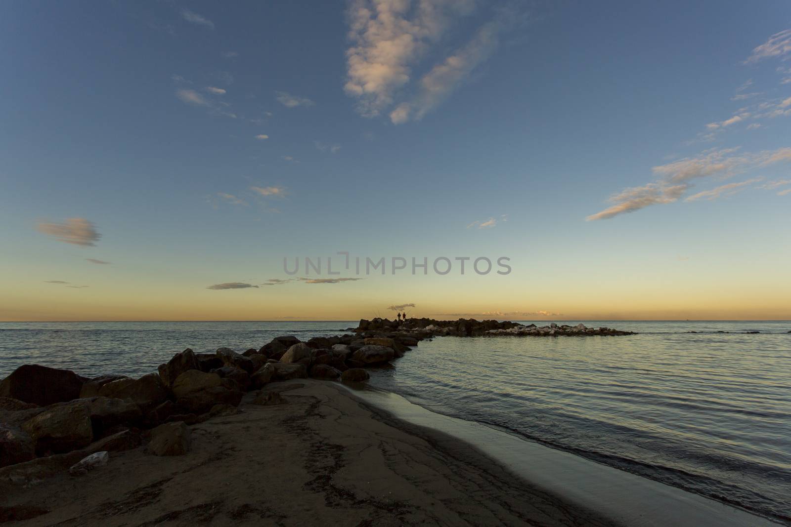 View to' dawn of a sea cliff