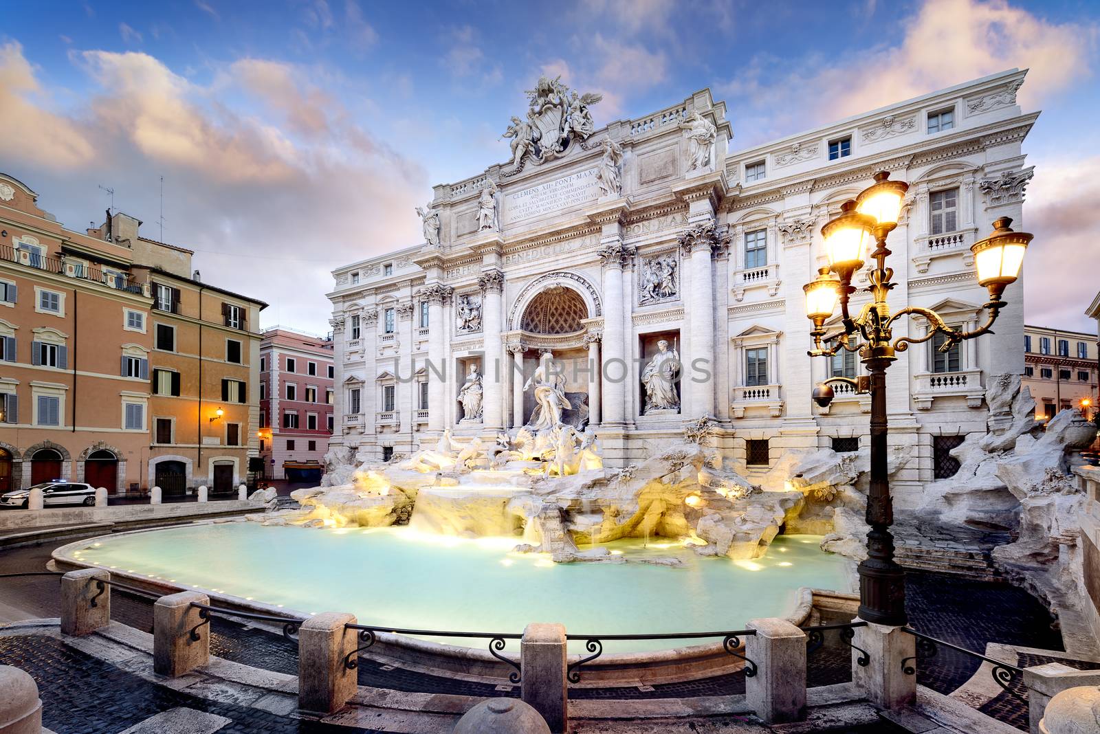 Trevi Fountain, rome, Italy. by ventdusud