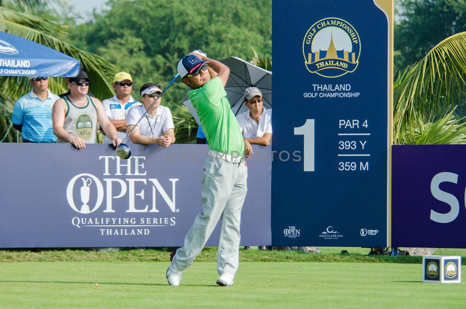 CHONBURI - DECEMBER 13 : Shingo Katayama of Japan player in Thailand Golf Championship 2015 at Amata Spring Country Club on December 13, 2015 in Chonburi, Thailand.