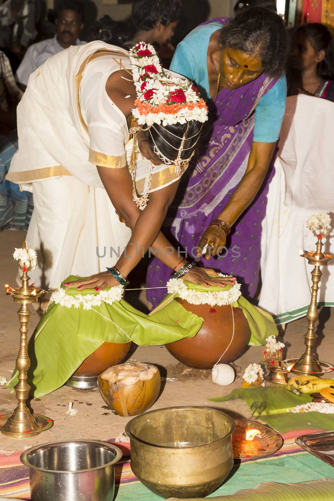 Documentary image : India Puja before birth by CatherineL-Prod