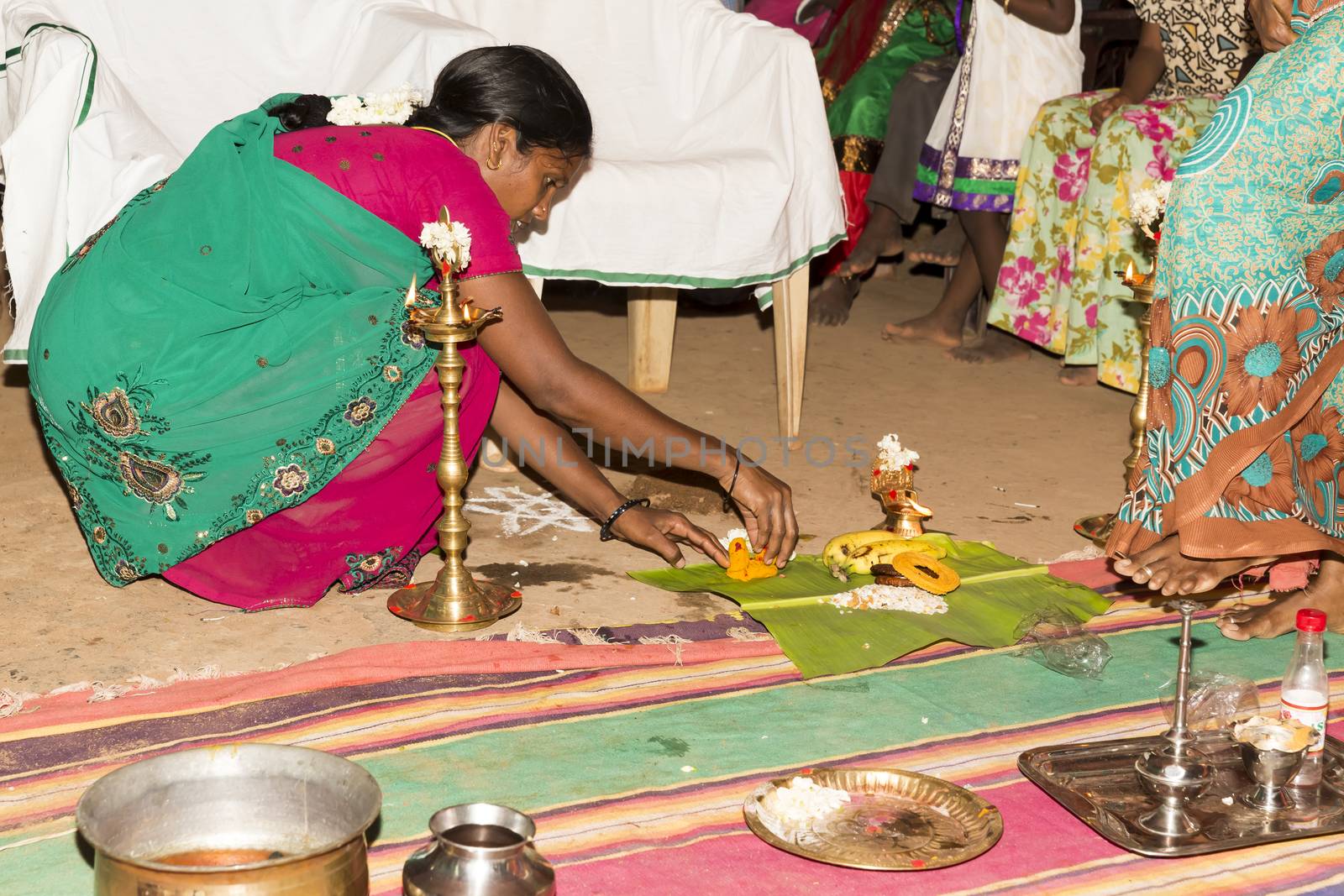 Documentary image : India Puja before birth by CatherineL-Prod