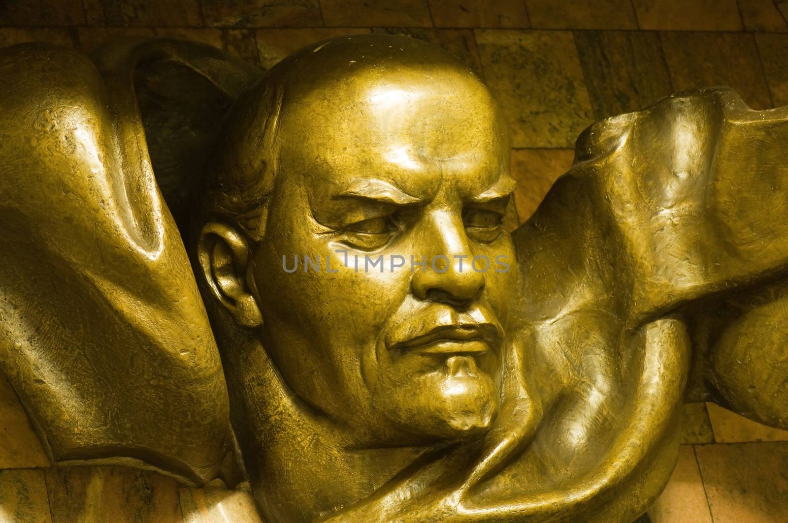 Statue of Lenin by COPhotography